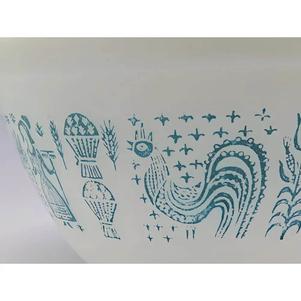 VTG Pyrex Amish Butterprint #401 Turquoise Milk Glass Mixing Bowl 1 1/2 pt